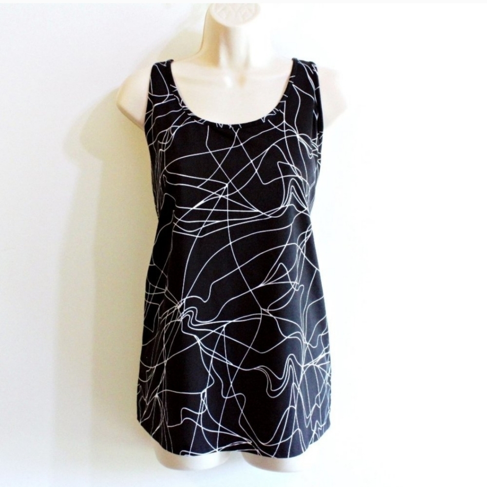 Fabletics Woman's Athletic Tank Top Size Large L Black White Racerback Active
